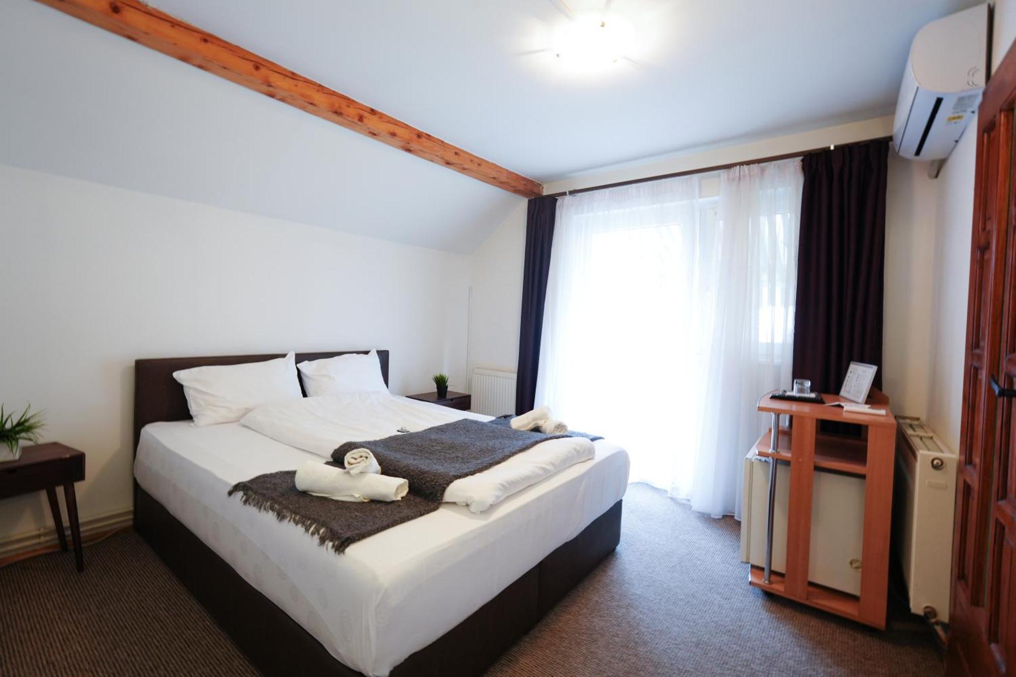 Gasthof Sara Sibiu Ngoại thất bức ảnh